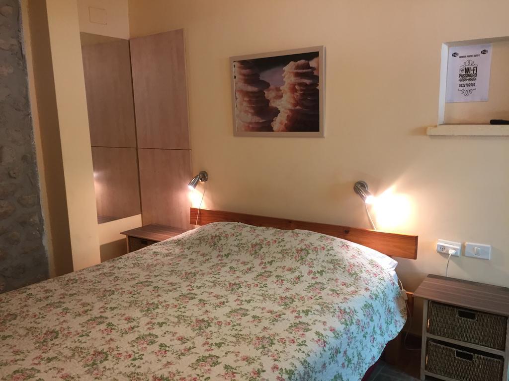 Gil'S Guest Rooms Neve Zohar Cameră foto