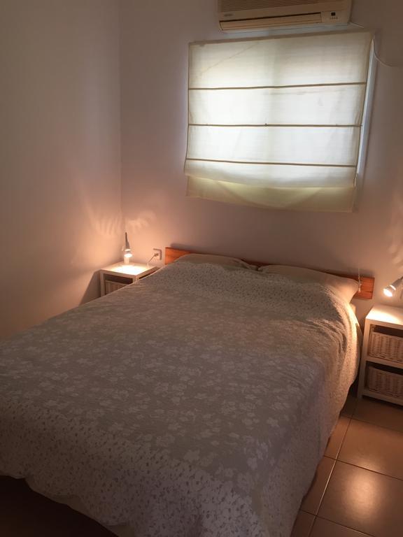 Gil'S Guest Rooms Neve Zohar Cameră foto
