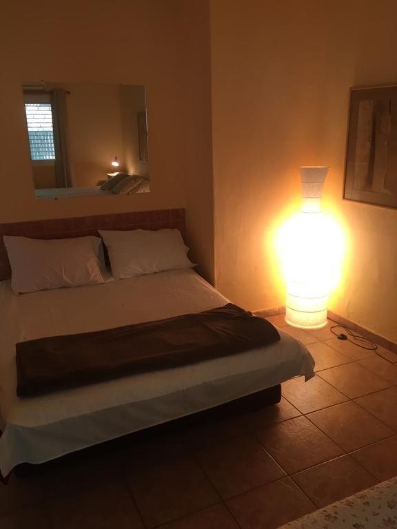 Gil'S Guest Rooms Neve Zohar Cameră foto